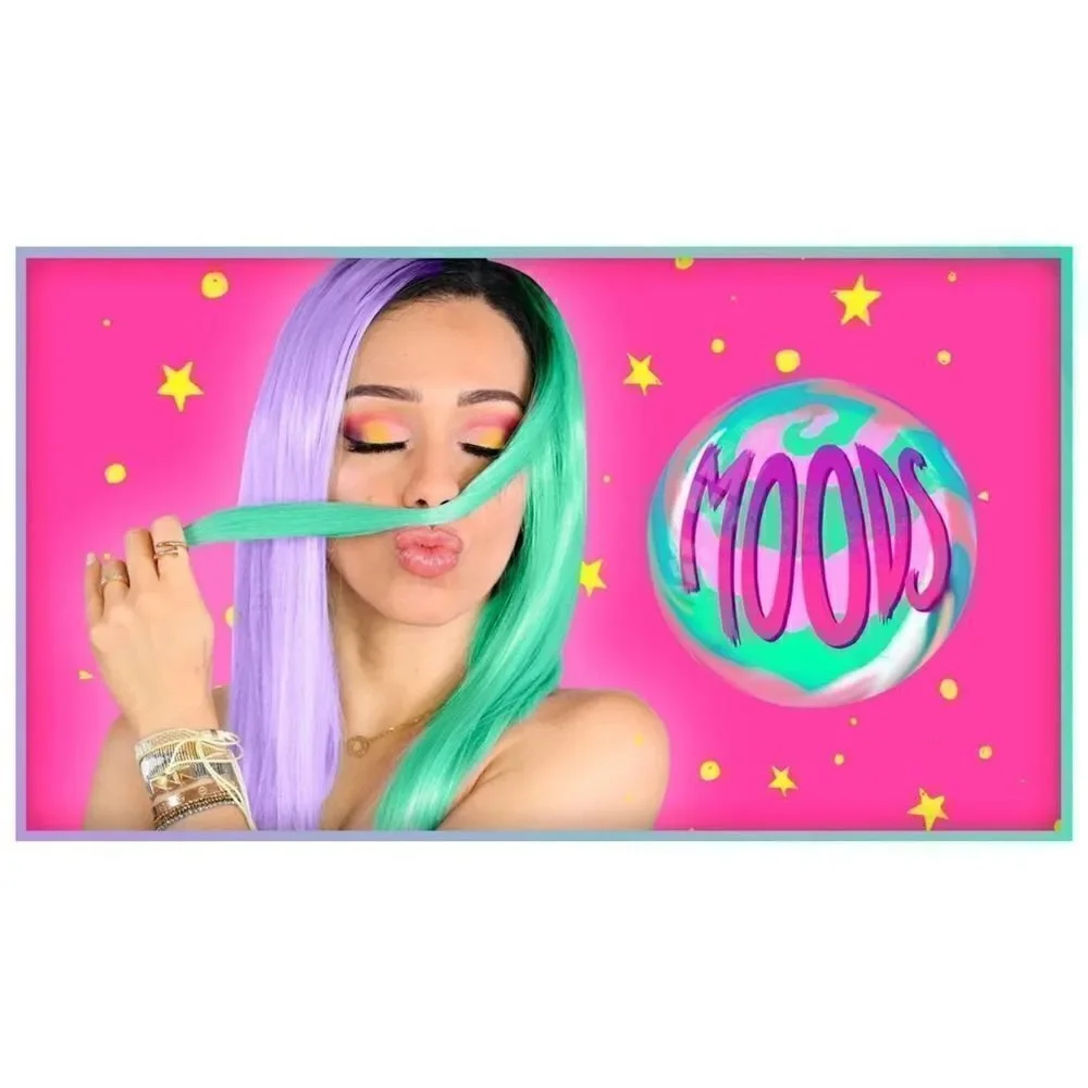 Moods Eyeshadow and Highlighter Palette